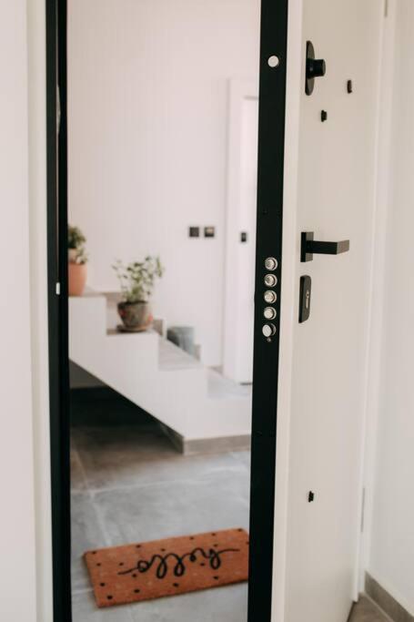 Glamorous Studio Near Center Heraklion  Екстер'єр фото